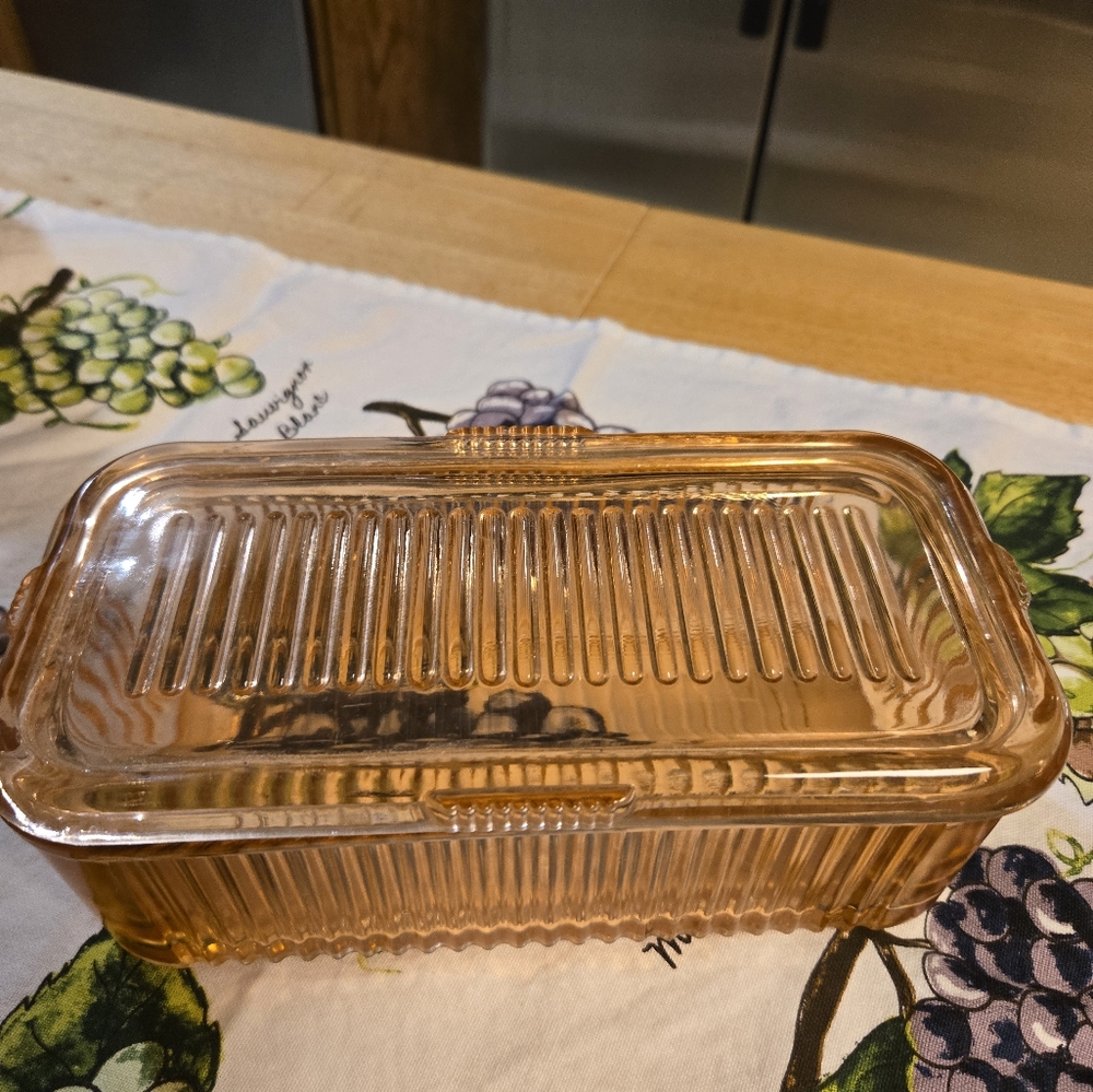 Vintage refrigerator container (OS)